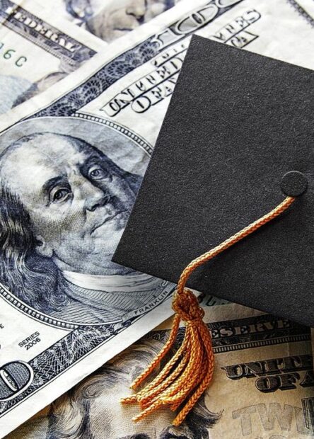 Mengenal Arti Student Loan yang Digarap Kemenkeu!